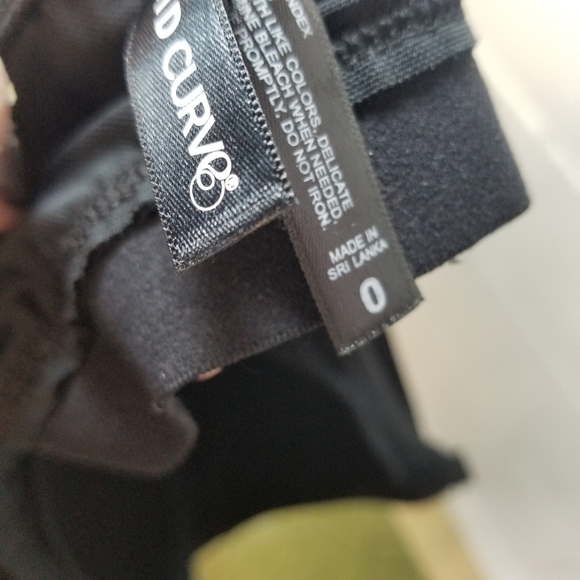 Torrid curve black wire free bra 0 - Picture 4 of 5